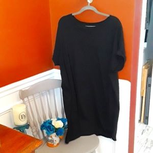 Black GAP Tshirt Dress with Front Pocket. 100% Cotton. Size XL